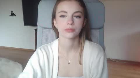 Snapshot of ariacreazy chatting on 10/17/25, 08:39 AriaCreazy online show from 10/17/25, 08:39