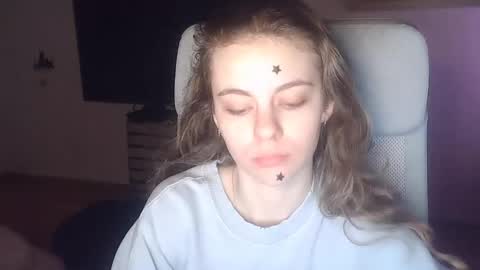 AriaCreazy online show from 04/19/26, 08:11