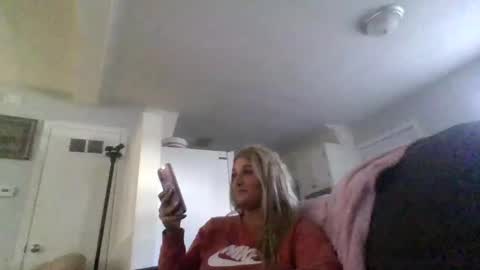 Snapshot of ariadams chatting on 02/27/25, 07:15 ari adams online show from 02/27/25, 07:15