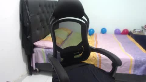 Snapshot of ariadna_6 chatting on 05/04/26, 06:04 ...Ariana... online show from 05/04/26, 06:04