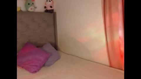 Ari online show from 11/23/25, 05:07