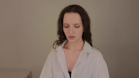Snapshot of ariadna_s chatting on 05/02/26, 10:26 Ariadna online show from 05/02/26, 10:26
