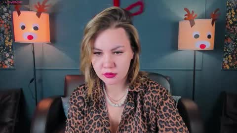 ariaeven online show from 12/23/25, 10:02