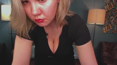 ariaeven online show from 03/29/26, 10:15