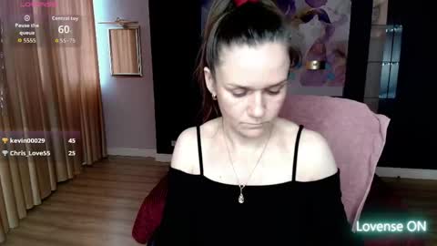 AriaGray online show from 04/11/26, 08:51