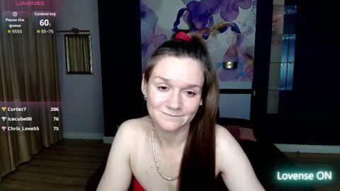Snapshot of ariagrays chatting on 05/14/26, 01:23 AriaGray online show from 05/14/26, 01:23