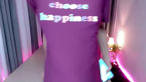 Christine  JorgensenChristmas wish breasts implants  online show from 01/08/26, 06:48