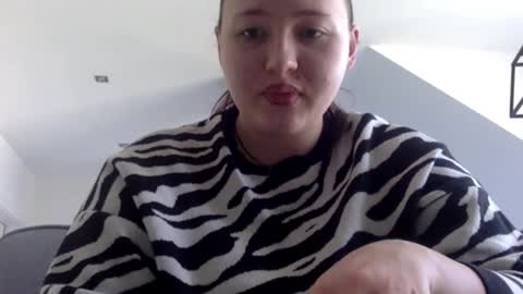 Snapshot of ariakinkygirl chatting on 03/04/26, 09:15 Aria online show from 03/04/26, 09:15