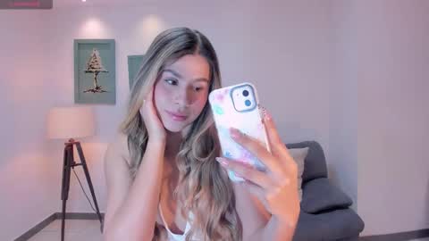 arialanne online show from 09/29/25, 11:59