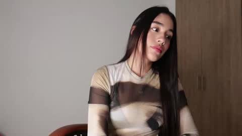 Aria Montgomery online show from 11/17/25, 01:33