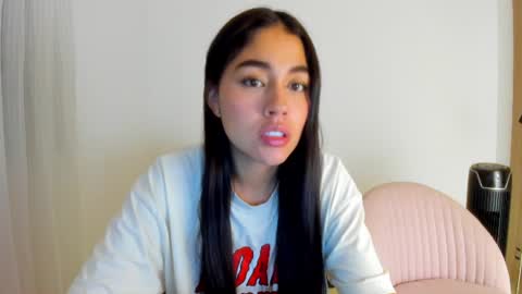 Snapshot of ariamontgomeryyy chatting on 06/16/26, 05:10 Aria Montgomery online show from 06/16/26, 05:10