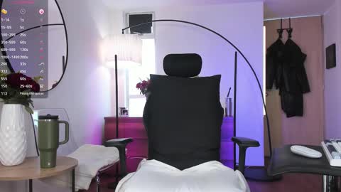 DaniAri - dimension X at night NY time online show from 02/06/26, 02:42