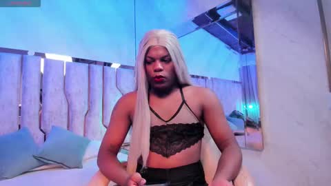 ariana_grande233 online show from 03/13/26, 11:50