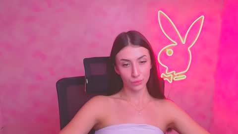 Ariana online show from 09/15/25, 11:32