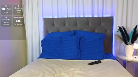 Ariana online show from 11/10/25, 11:04