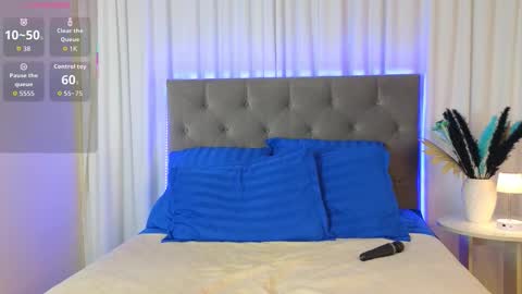 Ariana online show from 11/11/25, 11:16