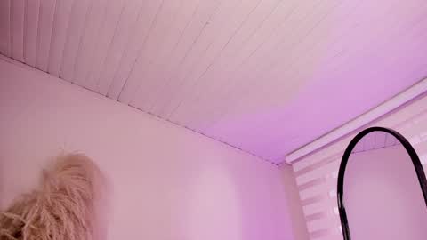 Snapshot of ariana_rosse__ chatting on 12/03/24, 04:17 Ariana  online show from 12/03/24, 04:17