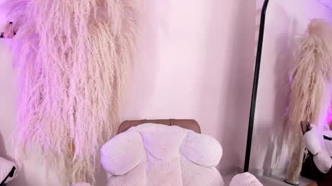 Snapshot of ariana_rosse__ chatting on 01/13/25, 12:45 Ariana  online show from 01/13/25, 12:45