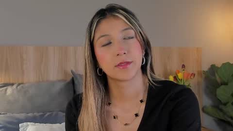 Ariana  online show from 08/03/26, 01:49