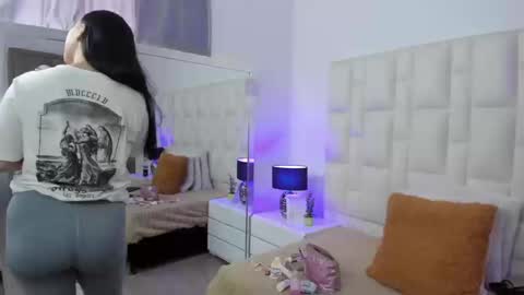  ariana  online show from 03/16/26, 04:33