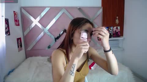 Snapshot of ariana_toro chatting on 09/25/25, 01:48 ariana_toro online show from 09/25/25, 01:48