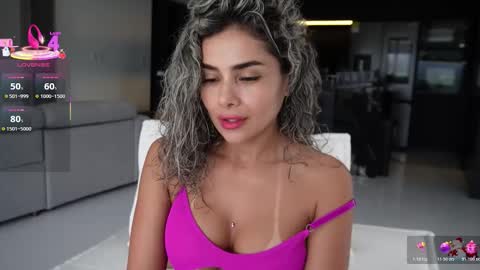 cristina online show from 12/02/25, 01:17