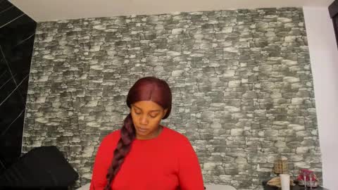 Ariana online show from 10/12/25, 12:04