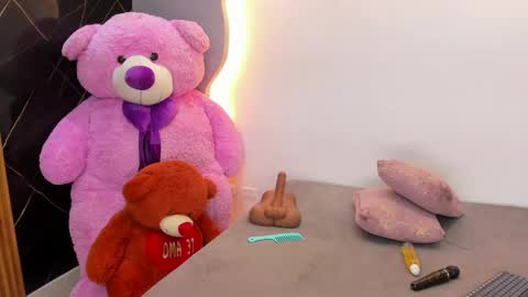 Ariana online show from 06/03/26, 12:19