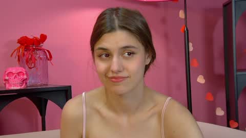 Ariana online show from 04/18/26, 08:31