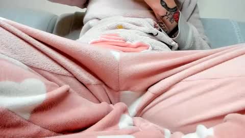 Ariana  Steven online show from 01/18/26, 09:07