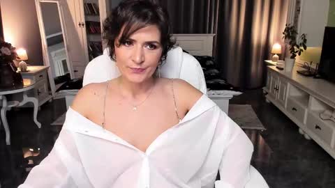 Ana online show from 11/07/25, 05:02