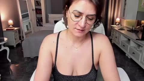 Snapshot of arianasage_ chatting on 02/26/26, 02:49 Ana online show from 02/26/26, 02:49