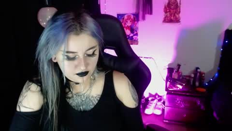 Snapshot of arianauwu666 chatting on 06/19/26, 08:56 help me 100 hands up my OF is Free online show from 06/19/26, 08:56