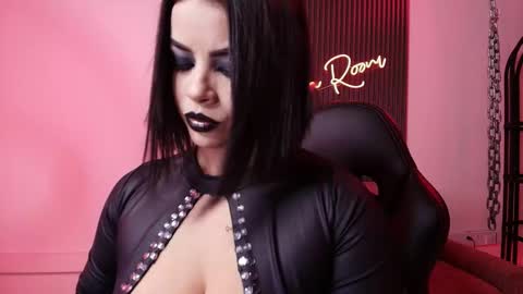 Arianna online show from 10/28/25, 07:49