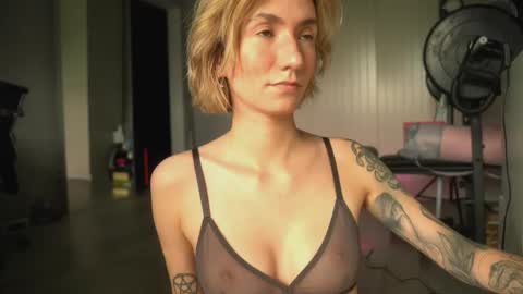 Olivka online show from 03/11/25, 09:02