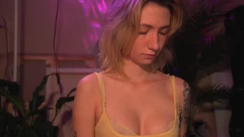 Olivka online show from 10/24/25, 06:10