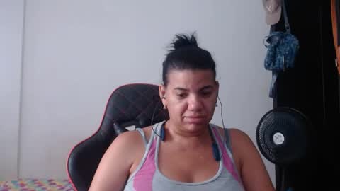 ariannaloovel online show from 07/18/26, 04:33