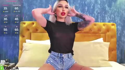 Arianna online show from 10/15/25, 06:19