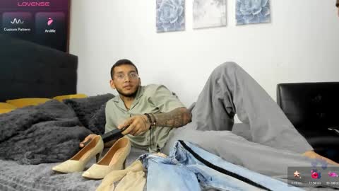 ariannawil online show from 12/18/25, 12:17