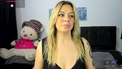 ariannawil online show from 04/13/26, 10:59