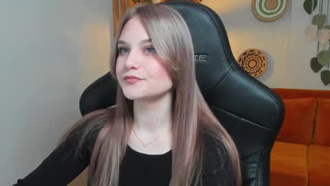 Snapshot of ariawell chatting on 09/23/25, 05:27 Aria online show from 09/23/25, 05:27