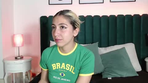 Ari Bunnie  online show from 04/17/26, 05:10