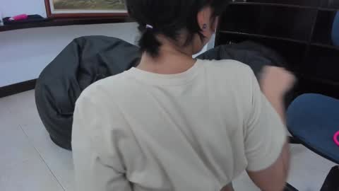 Ariel Pink Diamond online show from 02/10/25, 08:31