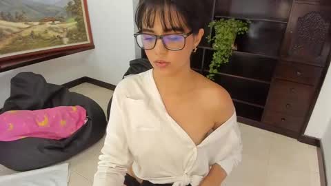 Ariel Pink Diamond online show from 03/12/25, 07:59