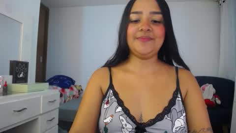 Snapshot of ariel_princess02 chatting on 10/08/25, 01:58 daniella online show from 10/08/25, 01:58