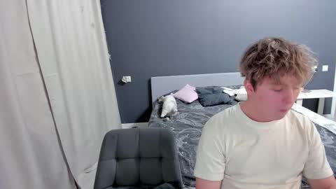 Ariel online show from 02/10/26, 06:34