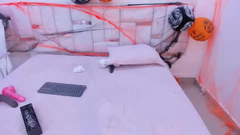 ariela__ online show from 10/20/25, 04:46