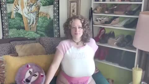 Arielle Ari online show from 11/13/25, 04:50