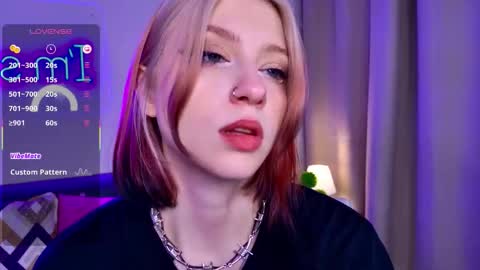 Ariel online show from 11/24/25, 02:50