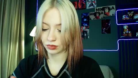 Snapshot of arielabradberry chatting on 01/18/26, 10:30 Ariel online show from 01/18/26, 10:30